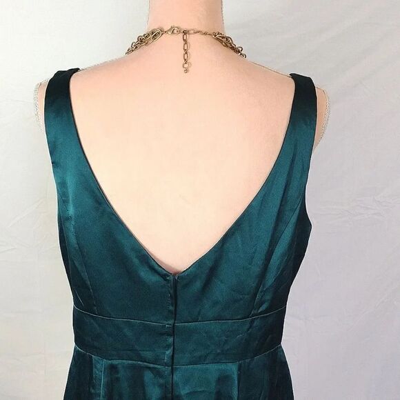 Galina Signature Green Tank V Neck Bridesmaid Dress with Slit Size 12 - Picture 15 of 17